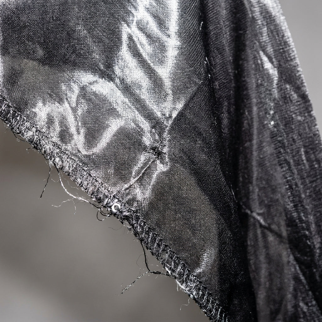 Cheap generic thin polyester durag fabric with wrinkles, glossy shine and fraying stitching